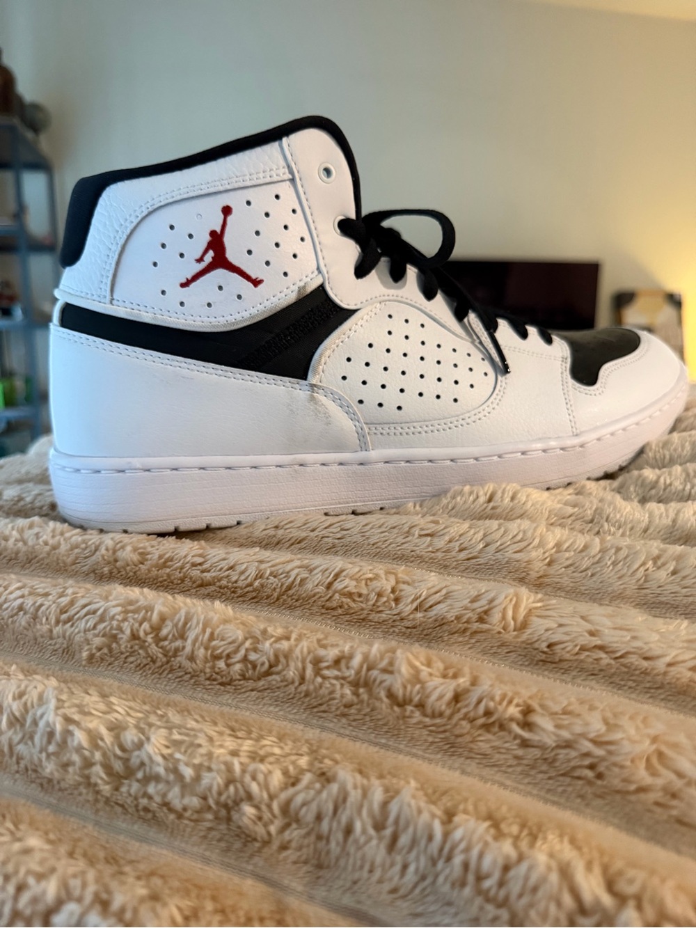 Men’s Jordan Size 14 High Top Shoes worn twice